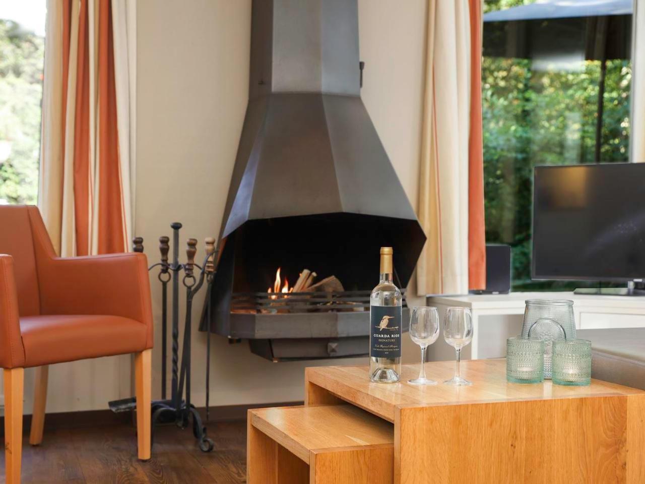 Luxury 4-Person Bungalow In The Holiday Park Landal Twenhaarsveld Holten Ruang foto