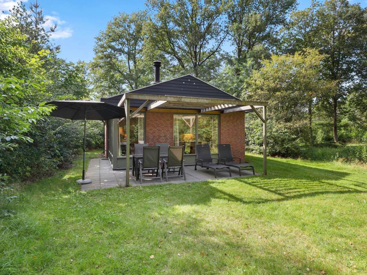 Luxury 4-Person Bungalow In The Holiday Park Landal Twenhaarsveld Holten Ruang foto