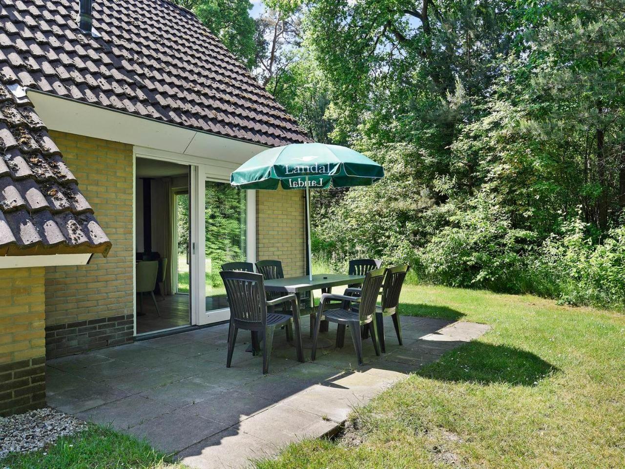 Luxury 4-Person Bungalow In The Holiday Park Landal Twenhaarsveld Holten Ruang foto