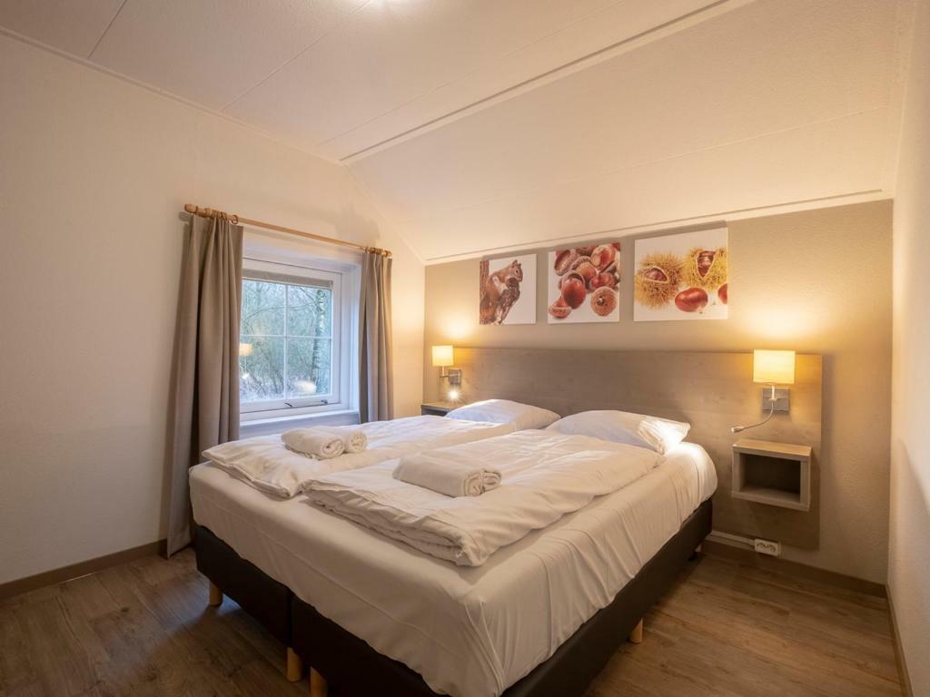Luxury 4-Person Bungalow In The Holiday Park Landal Twenhaarsveld Holten Bagian luar foto